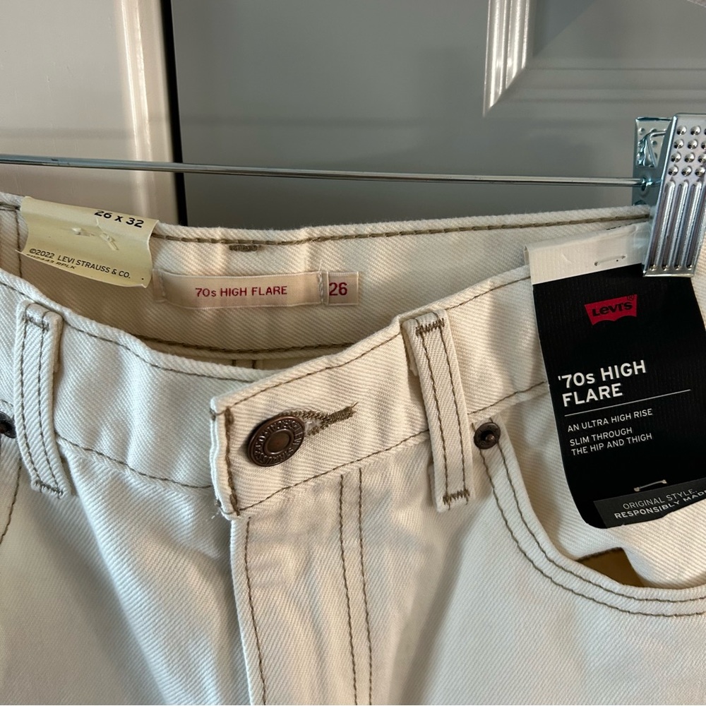 NWT Free People Levi’s Movin On 70s High Flare Jeans - Picture 6 of 7